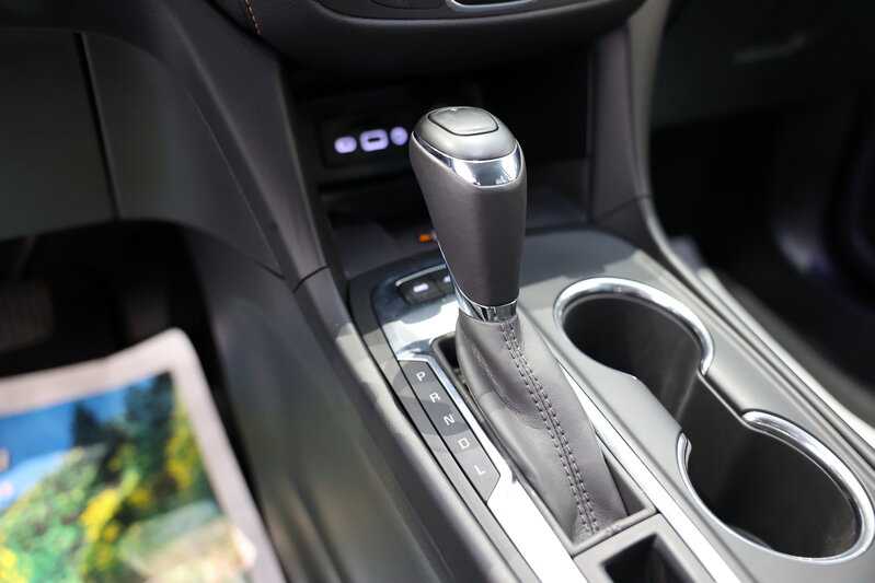 2021 Chevrolet Equinox Interior Gear