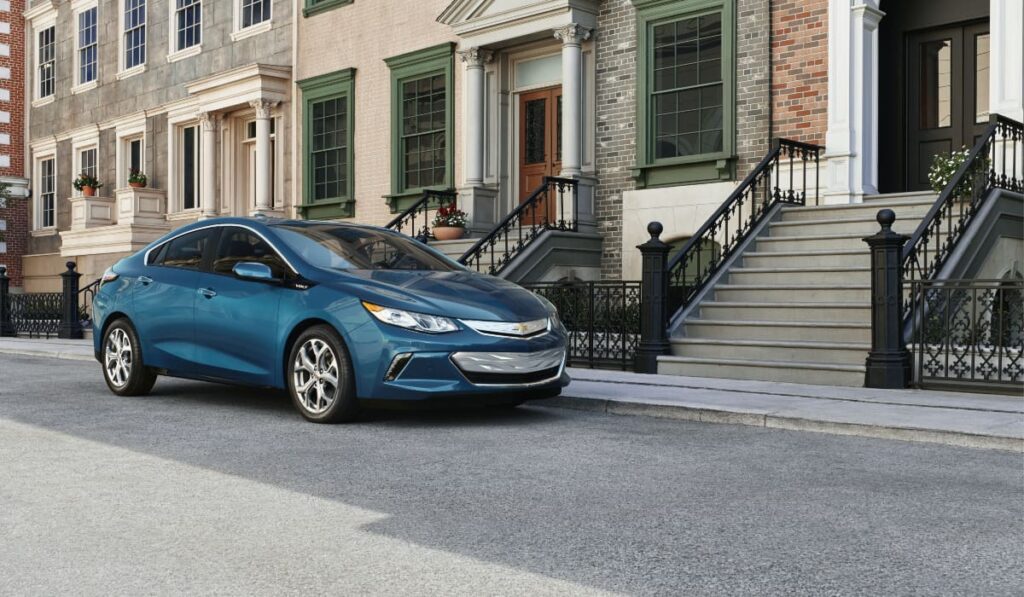 2019 Chevy Volt Review, Pricing, and Specs