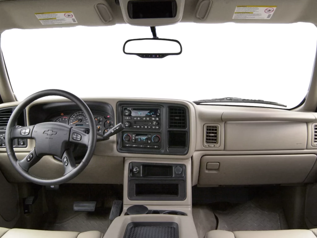 2003 Silverado HD interior